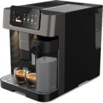 Grundig KVA 8230 Kaffeevollautomat, Kaffeemaschine, Stiftung Warentest GUT (2,5)*, 18 Kaffeespezialitäten, 13 Mahlgrade, Milchbehälter, 1350 W, 19 Bar, Zweifachdüse, Schwarz/Dunkelsilber