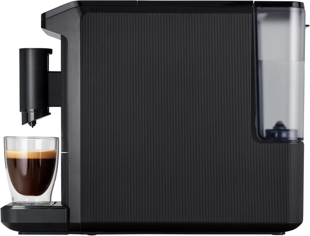 Tchibo Kaffeevollautomat Esperto mini für Caffè Crema und Espresso, nur 16cm breit, klein und kompakt, geeignet für jede Küche, Camping, Studentenapartment, Schwarz - INKLUSIVE Kaffeeprobierset GRATIS